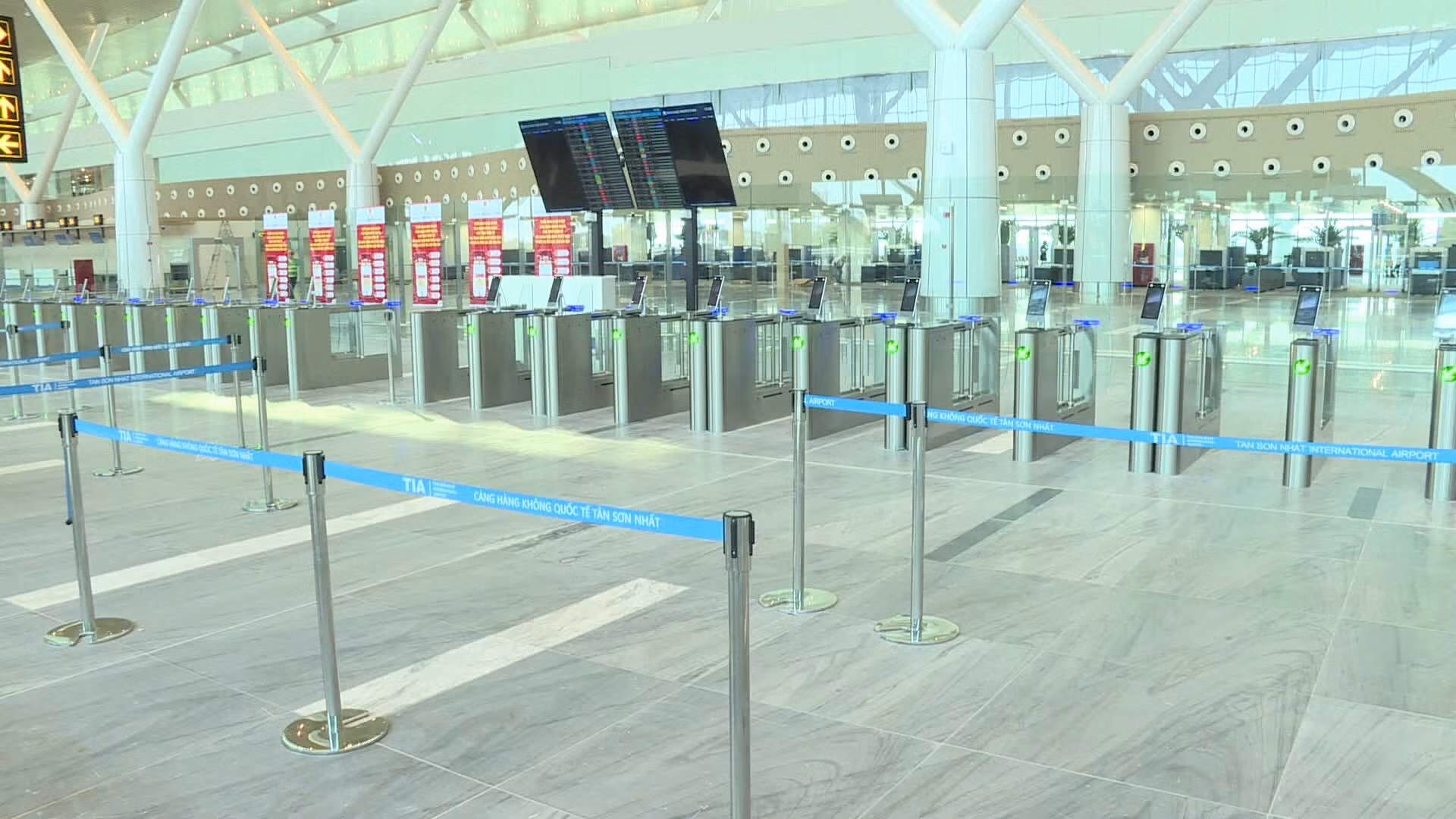 Chỉ đạo nóng việc nhà ga T3 Tân Sơn Nhất tiếp tục bị 'dột'