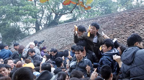 Giẫm, đạp xin Ấn đền Trần ảnh 5