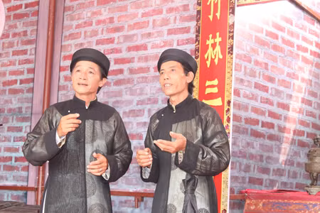 Cặp hát Phú Hiệp - Đăng Nam: Giọng ca mượt mà bên sông Cầu ảnh 1