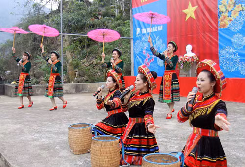Tưng bừng Hội xuân Ba Bể ảnh 1
