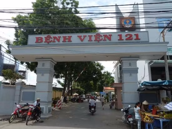 Cứu sống bênh nhân bị tăm tre đâm thủng dạ dày ảnh 1