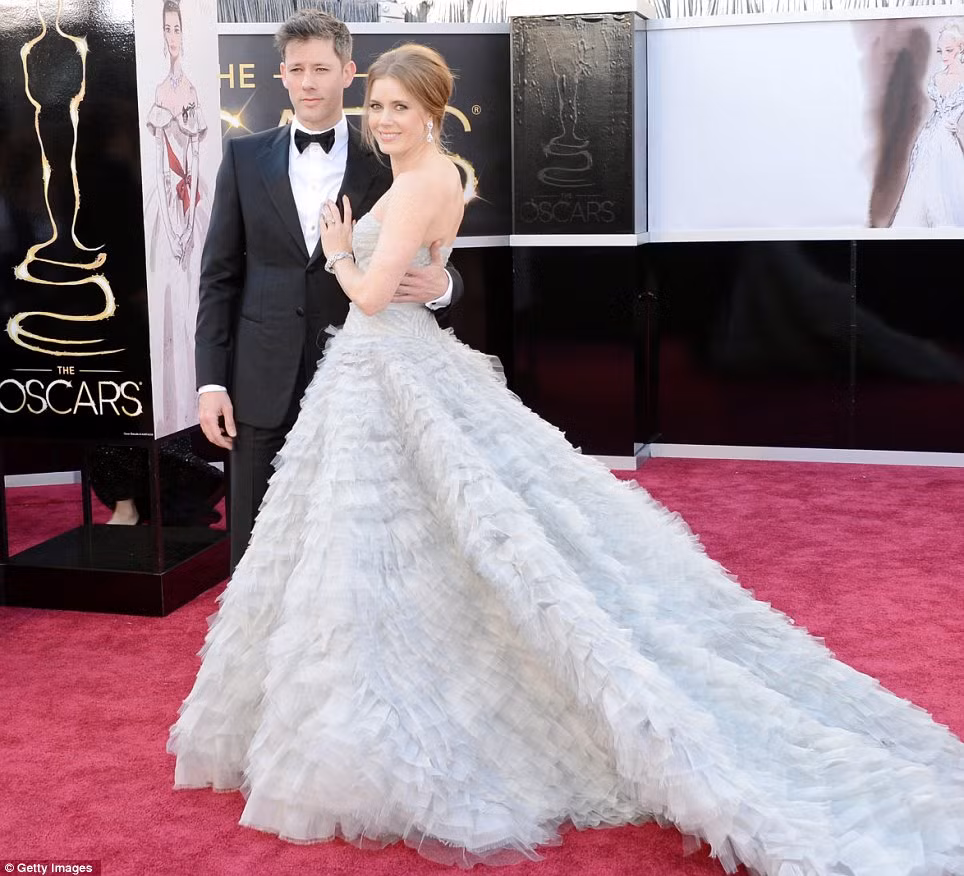 Những bộ váy tuyệt đẹp tại Oscar 2013 ảnh 2
