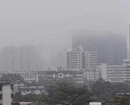 Trung Quốc: Sương mù ảnh hưởng đến giao thông ảnh 1
