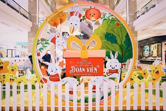 Đến Vincom, đón ‘siêu trăng’ kỷ lục ảnh 5