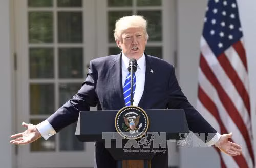 1/3 nhân viên Bộ Nội vụ không trung thành với Tổng thống Trump ảnh 1