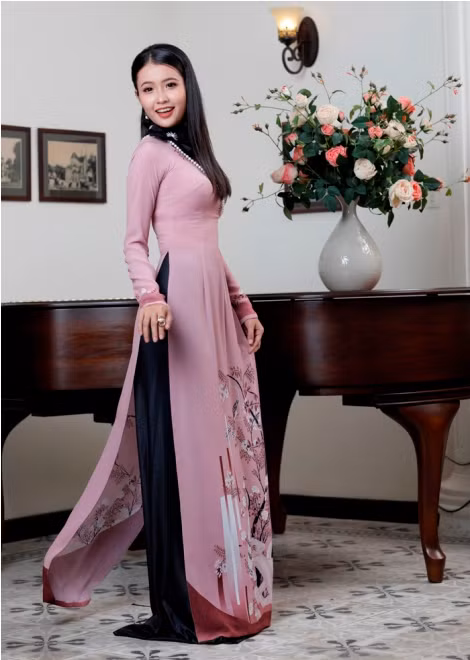 Thí sinh Miss Photo 2017 khoe đường cong quyến rũ với trang phục áo dài ảnh 2