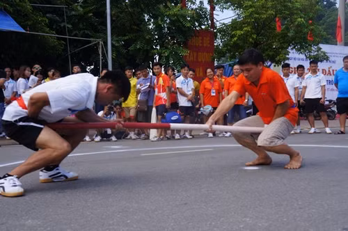 Thành Tuyên vào hội ảnh 5