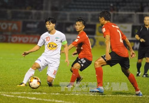 V.League 2017: Tốp đầu và tốp cuối cùng đua ảnh 2