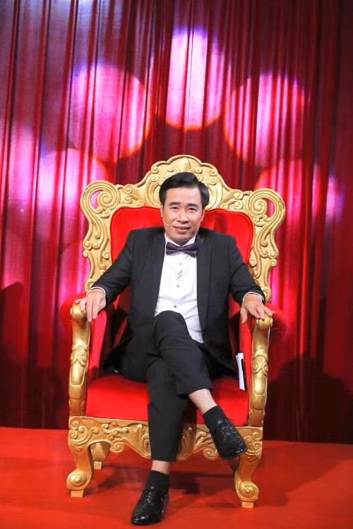 Bị chém đứt gân tay, chàng trai bình phục một cách kỳ diệu nhờ tập ảo thuật ảnh 3