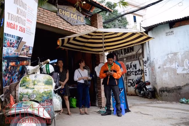 Đi chợ đồ cổ ở Sài Gòn dịp cuối tuần ảnh 2