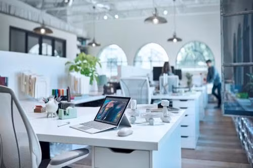 Những yếu tố gây ảnh hưởng đến chất lượng công việc trong thời đại công nghệ số ảnh 1