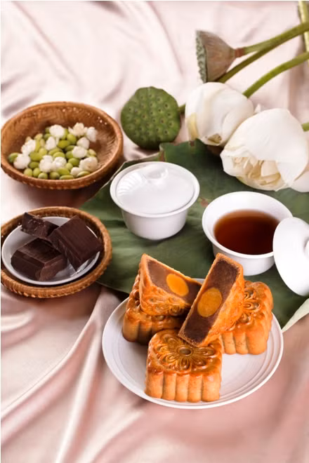 Văn khấn gia tiên ngày Rằm tháng Tám (Tết Trung Thu) chuẩn nhất ảnh 1