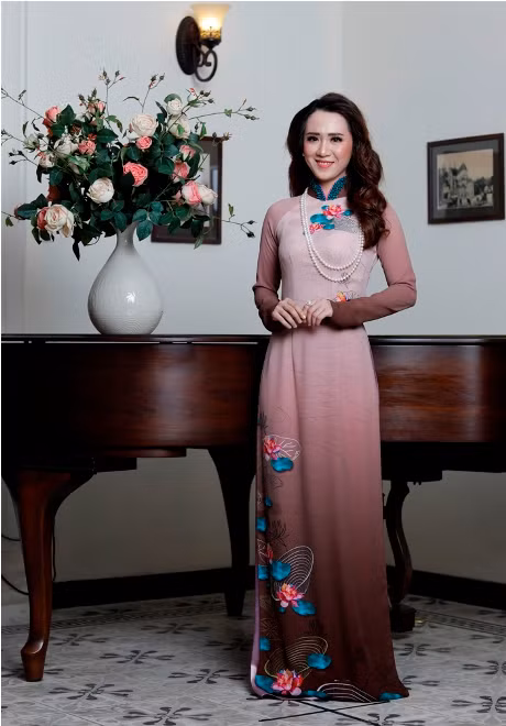 Thí sinh Miss Photo 2017 khoe đường cong quyến rũ với trang phục áo dài ảnh 6