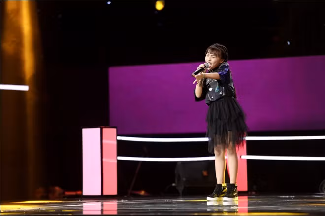 The Voice Kids: Thùy Chi, Hoàng Bách, Hà Anh Tuấn xuất hiện tại vòng Đối đầu ảnh 6