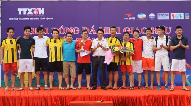 Sôi động giải bóng đá Cúp Tứ Hùng 2017 Thông tấn xã Việt Nam ảnh 3