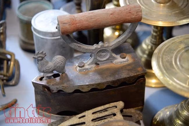 Đi chợ đồ cổ ở Sài Gòn dịp cuối tuần ảnh 6