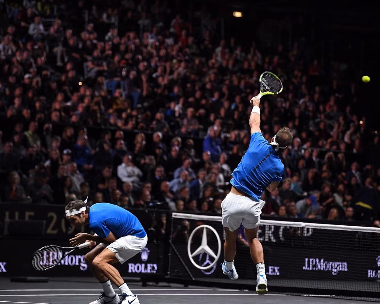 Không đồng điệu trong trận đánh đôi lịch sử, Nadal và Federer vẫn vui đùa cùng chiến thắng ảnh 7