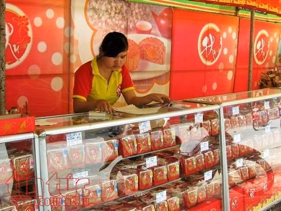 Xử phạt nhiều cơ sở sản xuất, kinh doanh bánh Trung thu ảnh 1