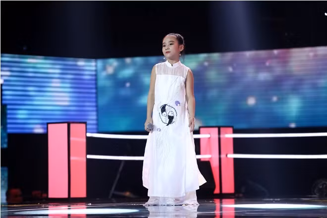 Vòng đối đầu The Voice Kids 2017: 'Bùng nổ' với 3 con quạ của team Tràm- Tiên ảnh 8