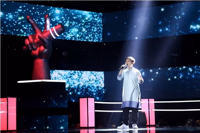 Vòng đối đầu The Voice Kids 2017: 'Bùng nổ' với 3 con quạ của team Tràm- Tiên ảnh 21