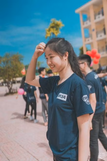 Chân trần, mặt mộc lên sân khấu, vẫn là ứng viên cho ngôi vị Hoa hậu Đại dương 2017 ảnh 3