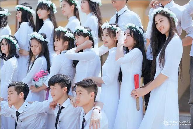 Chân trần, mặt mộc lên sân khấu, vẫn là ứng viên cho ngôi vị Hoa hậu Đại dương 2017 ảnh 5