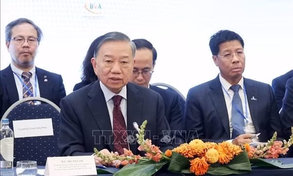 Toạ đàm cấp cao giữa Tổng Bí thư, Chủ tịch nước Tô Lâm với lãnh đạo doanh nghiệp tiêu biểu châu Âu, Bỉ