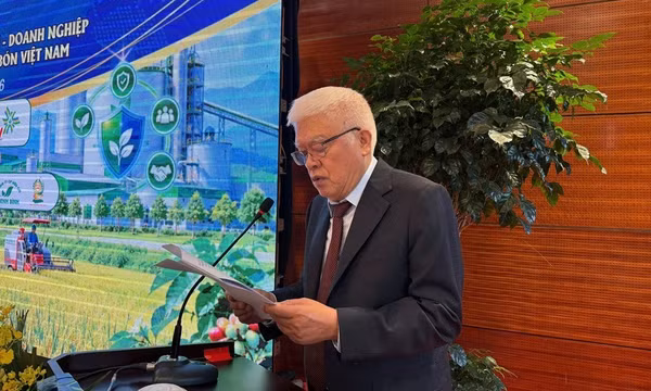 Tăng chế tài, siết hậu kiểm để ngăn chặn phân bón giả