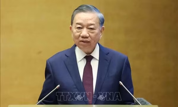 Tổng Bí thư, Chủ tịch nước Tô Lâm phát biểu chỉ đạo Hội nghị toàn quốc quán triệt Nghị quyết Hội nghị Trung ương 4