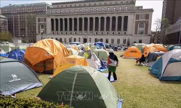 Chính sách nhập cư của Tổng thống Trump đe dọa nguồn thu lớn của Đại học Columbia