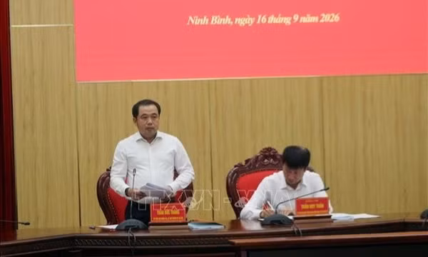Đoàn kiểm tra, giám sát làm việc với Ban Thường vụ Tỉnh ủy Ninh Bình
