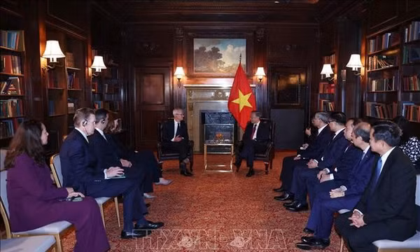 Tổng Bí thư, Chủ tịch nước Tô Lâm tiếp Phó Chủ tịch, Trưởng Quan hệ Chính phủ toàn cầu của Apple