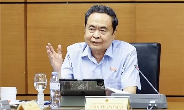Cắt giảm thủ tục nhưng không buông lỏng an toàn lao động