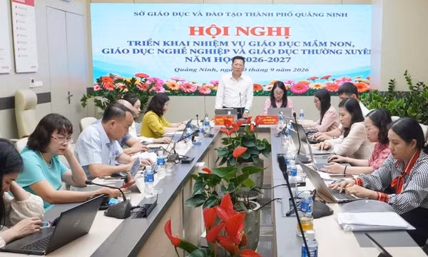 Đẩy mạnh AI, STEM trong trường học