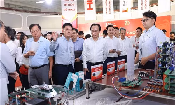 Từ bài toán của đất nước đến khát vọng đại học nghiên cứu xuất sắc