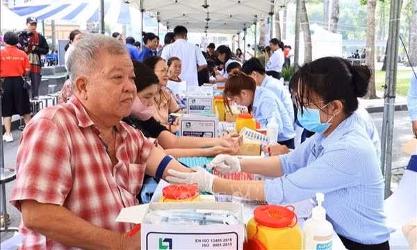 Chủ động thích ứng với già hóa dân số, phát triển kinh tế bạc