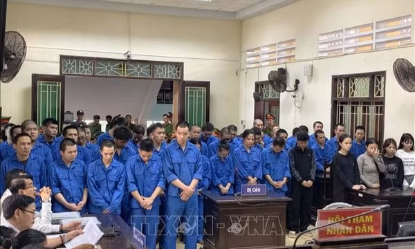 Tuyên phạt hơn 424 năm tù trong vụ án tổ chức sử dụng ma tuý quy mô lớn