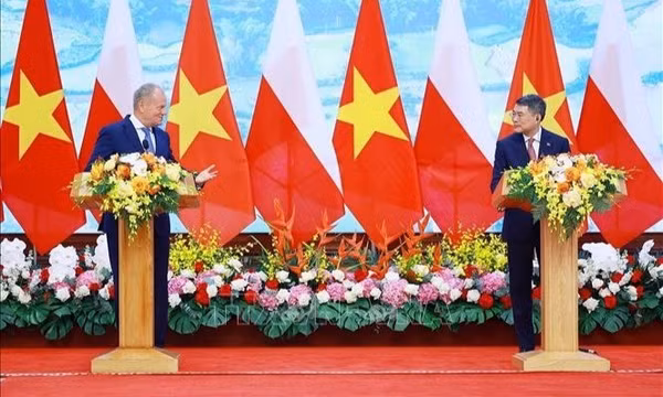 Thủ tướng Ba Lan kết thúc tốt đẹp chuyến thăm chính thức Việt Nam