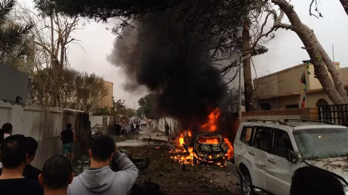 Đại sứ quán Pháp tại Libya bị đánh bom ảnh 1