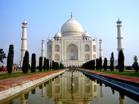 Nổ gần đền Taj Mahal, Ấn Độ, làm 2 người chết ảnh 1