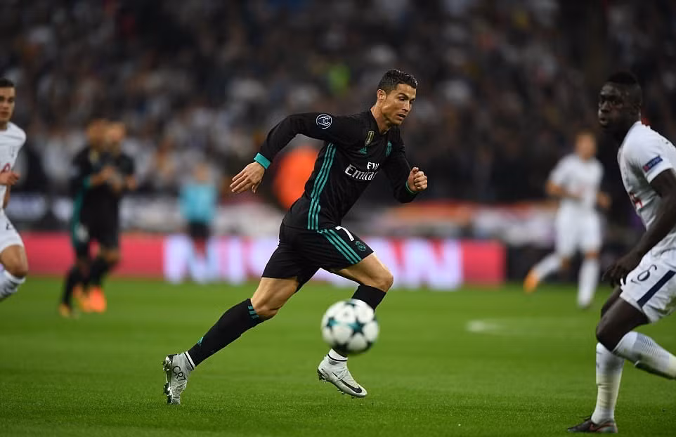 Thắng đậm Real Madrid 3-1, Tottenham đoạt vé sớm 2 lượt đấu ảnh 5