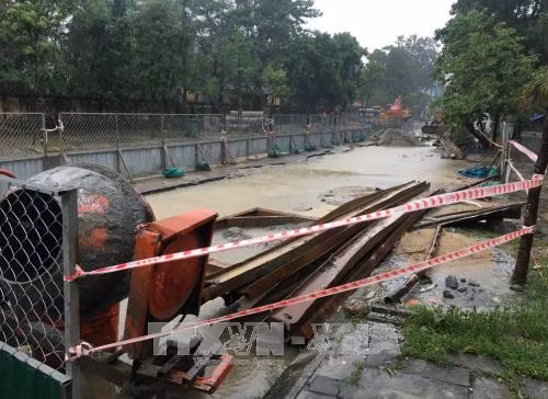 Tập trung tìm kiếm người mất tích, cứu chữa người bị thương do bão số 12 ảnh 2
