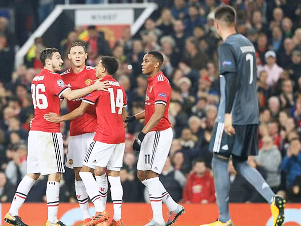 Toàn thắng 4 trận, Manchester United vẫn chưa thể giành vé sớm vào vòng knock-out ảnh 1
