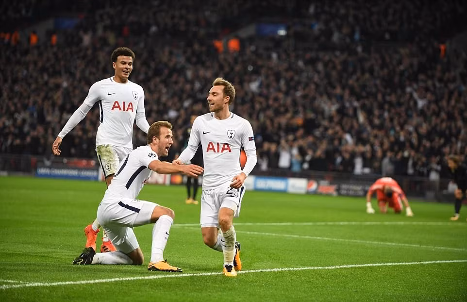 Thắng đậm Real Madrid 3-1, Tottenham đoạt vé sớm 2 lượt đấu ảnh 1