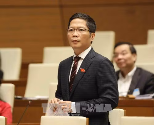 Bộ trưởng Công Thương giải trình về thuốc lá lậu, 12 dự án thua lỗ ảnh 1