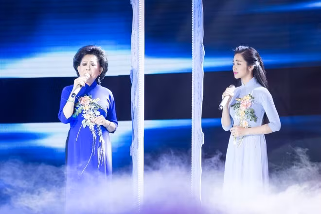 Hòa Minzy trở thành phiên bản thanh xuân của 'Nữ hoàng sầu muộn' Giao Linh ảnh 2