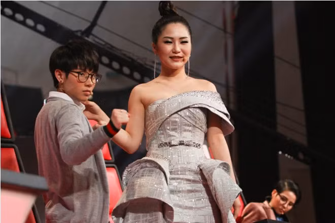 Tiên Cookie dạy học trò 'Giặt xong lại mặc' gây sốt mạnh mẽ tại The Voice Kids ảnh 1