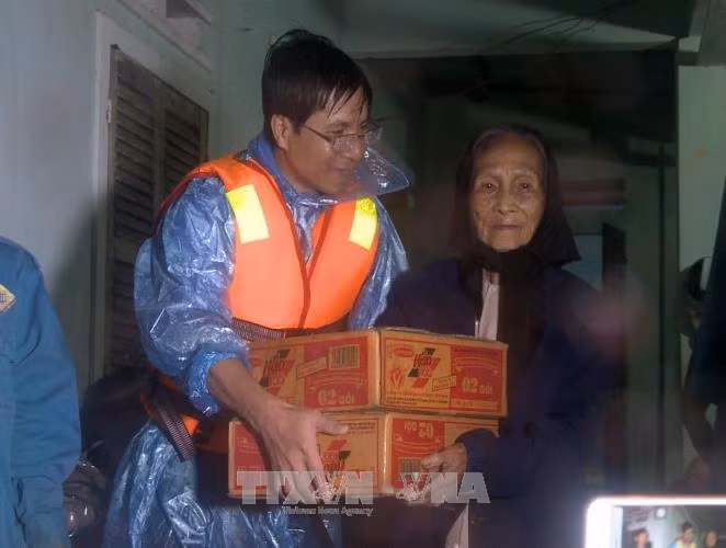 Kiên quyết không để hộ dân nào bị đói, rét, thiếu nước uống ảnh 1