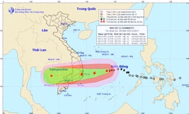 Họp khẩn cấp ứng phó với cơn bão số 12 và mưa lũ miền Trung ảnh 2