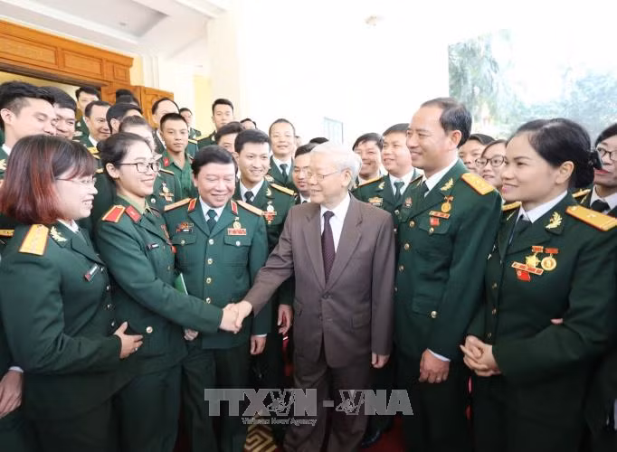 Tổng Bí thư Nguyễn Phú Trọng gặp mặt thân mật các đại biểu ưu tú thanh niên quân đội ảnh 1